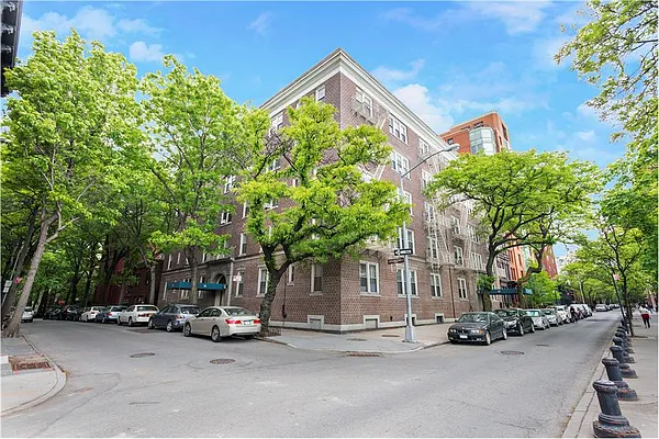 81-87 Columbia Heights