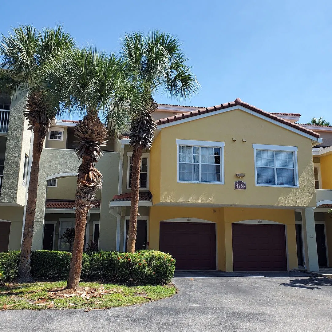Excellent Sarasota Location — Photo 2
