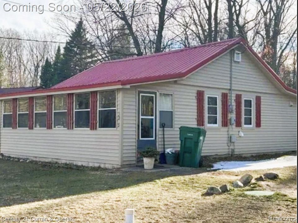 1st image of 3385 Woods Rd
