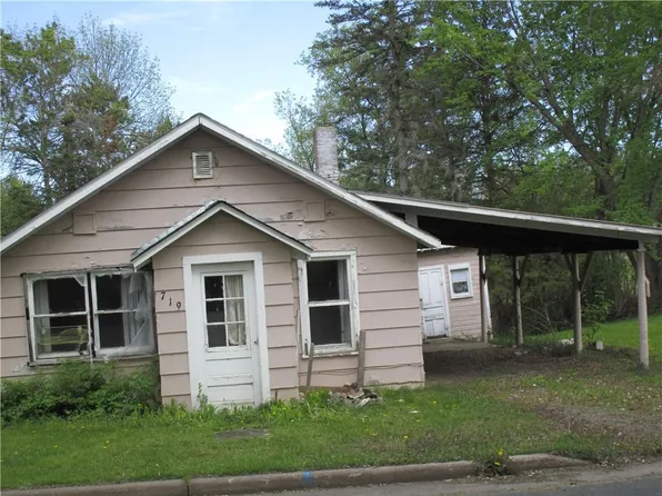719 East 2nd Street, Ladysmith, WI 54848
