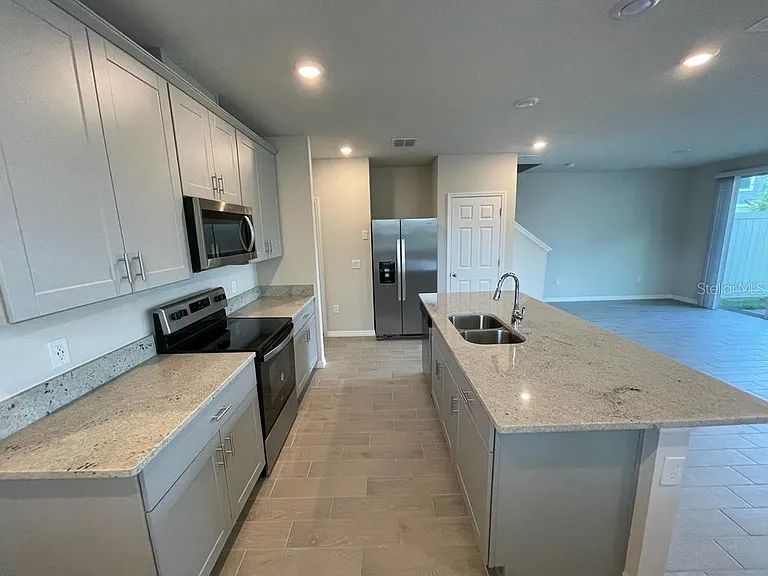 407 Legacy Loop — Photo 12