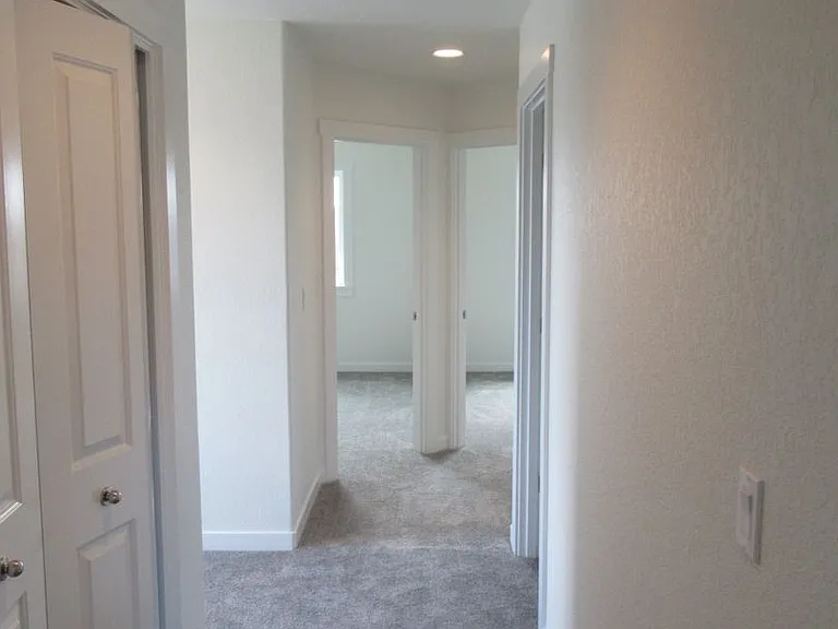 Newer Three Bedroom Duplex — Photo 19