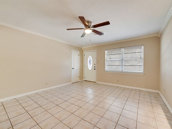 4th image of 5613 Wimbleton Way