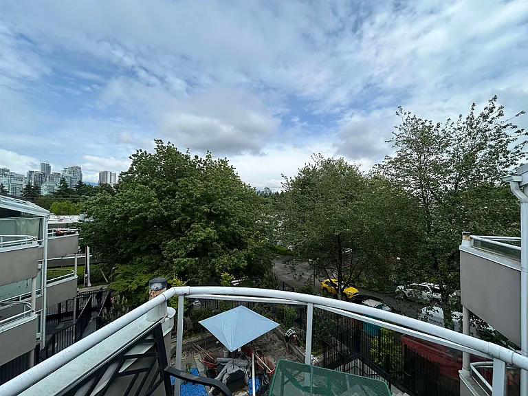 908 W 7th Ave #406 — Photo 4