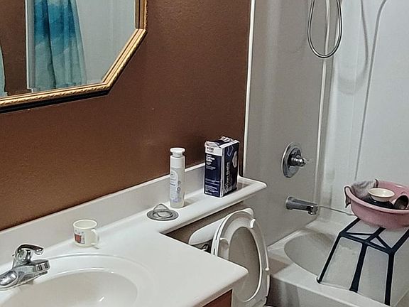 5th image of 44242 W Venture Ln