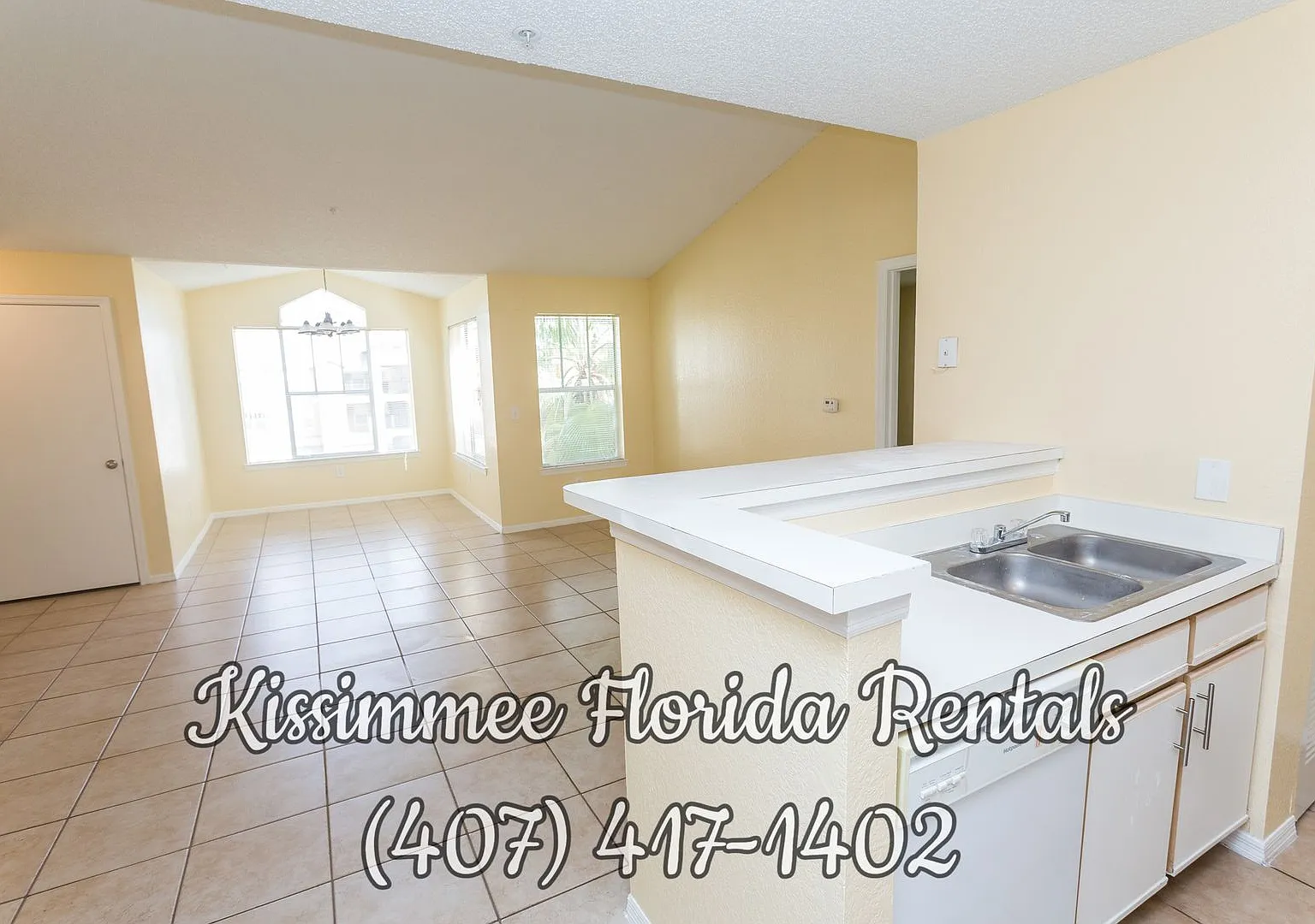 Beautiful 3rd floor Condo with 2 bedrooms and 1 bath in the heart of Kissimmee — Photo 3