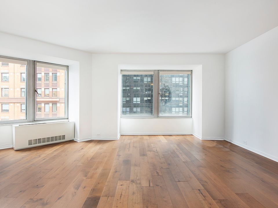 1st image of 150 W 56th St APT 3005