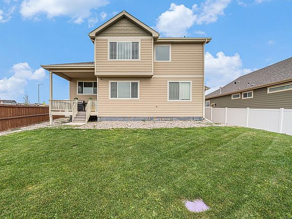 5th image of 933 Ponderosa Dr