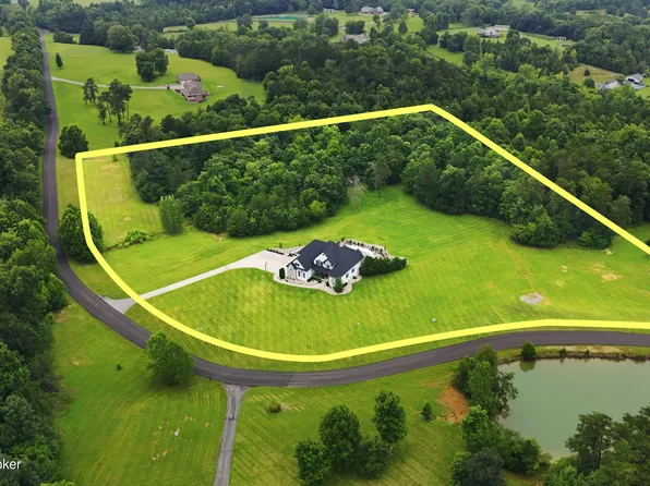878 Woodsdale Farm Dr, Shepherdsville, KY 40165