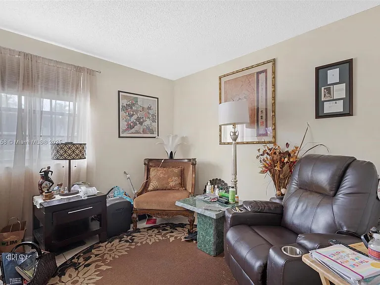 800 Independence Dr — Photo 24