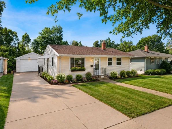 2156 Hawthorne Ave E, Saint Paul, MN 55119