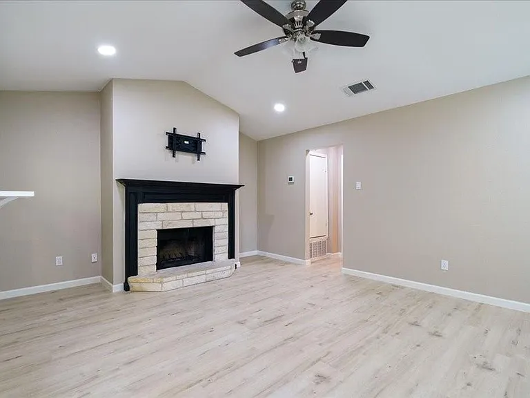13300 Cowdray Park #B — Photo 6