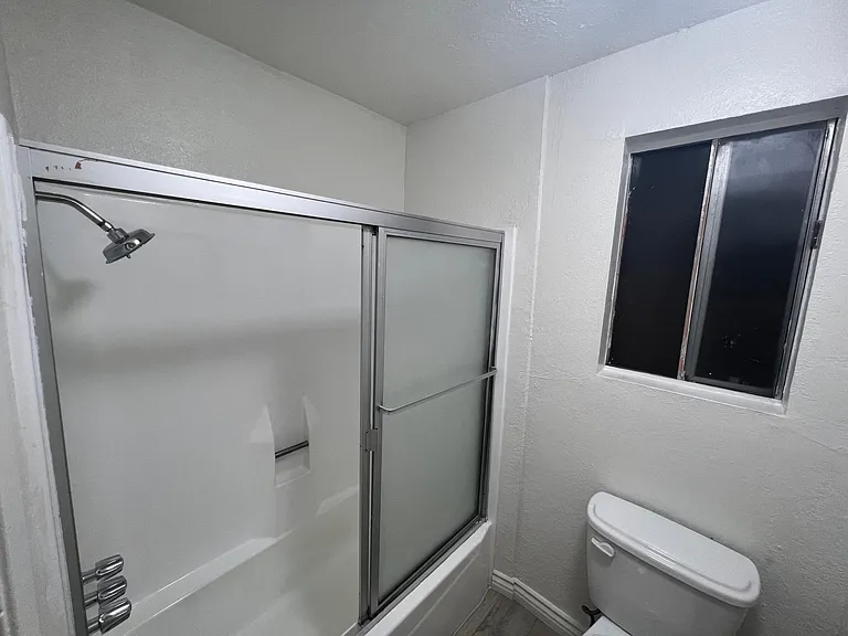 14814 Erwin St #6 — Photo 10