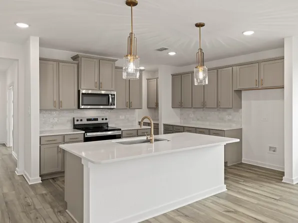 2401 Rams Horn Dr, Waxahachie, TX 75167