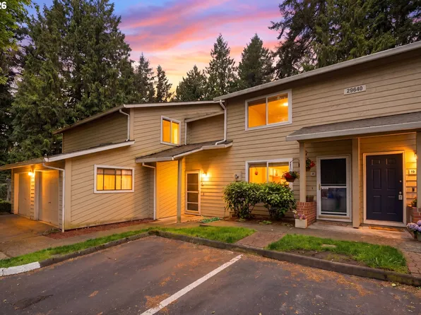 29640 SW Volley St APT 40, Wilsonville, OR 97070