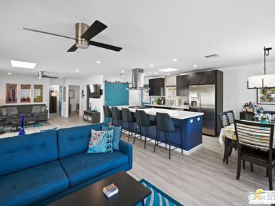 240 Los Pinos Dr, Palm Springs, CA, 92264