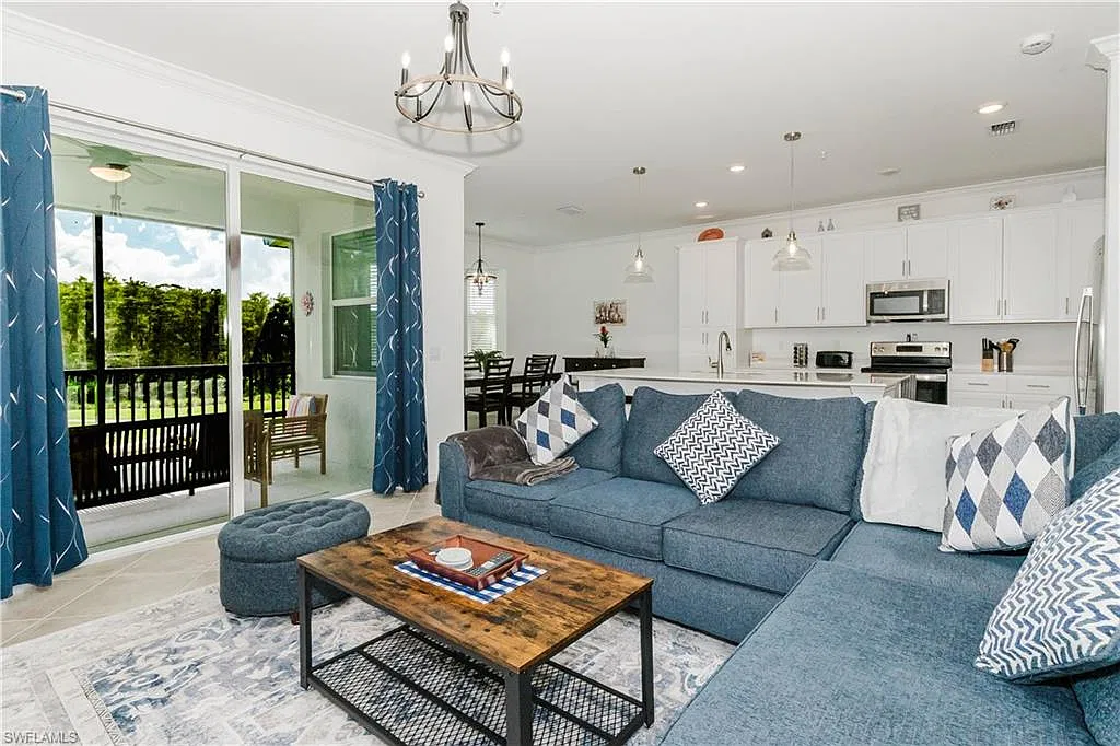2 bed, 2.0 bath, 1154 sqft, $2,495 — Photo 3