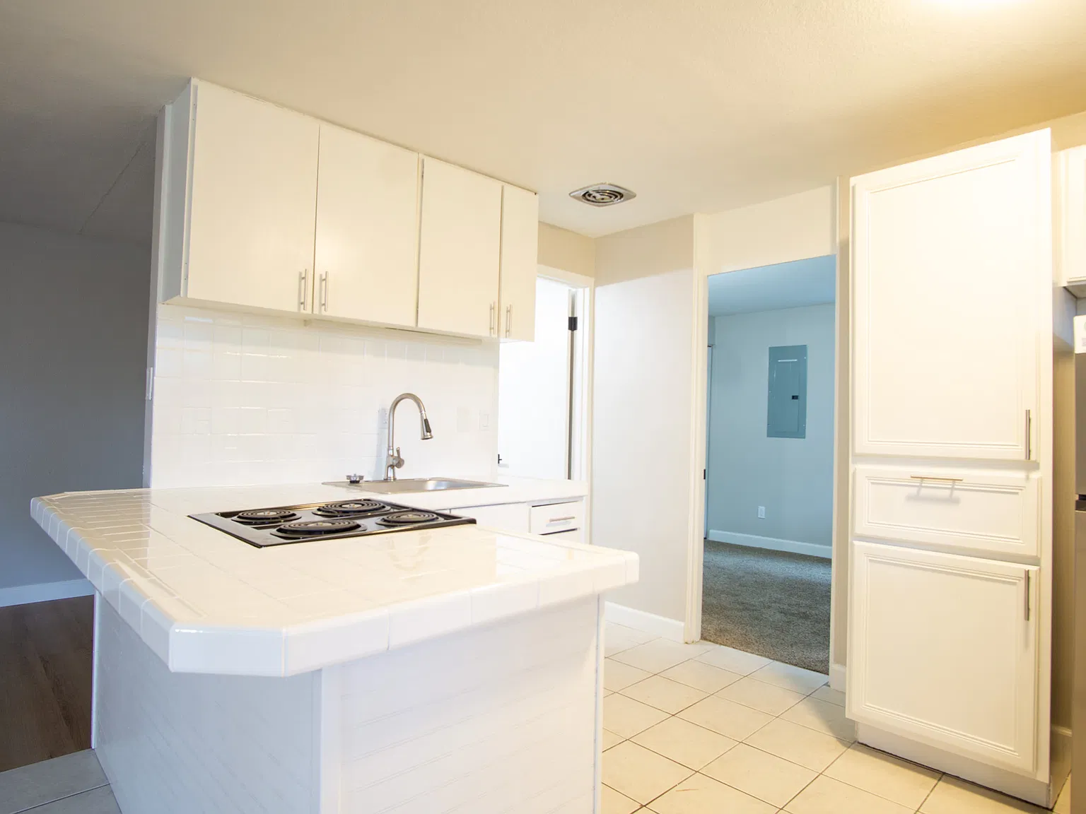 39th Place Townhomes — Photo 4