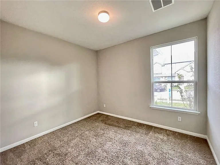 710 Coconut Grove St — Photo 20