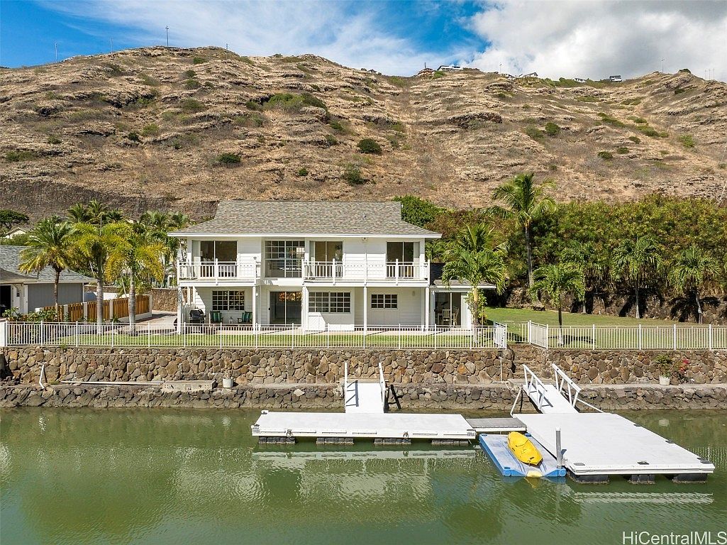 7524 Makaa St, Honolulu, HI 96825 | Zillow