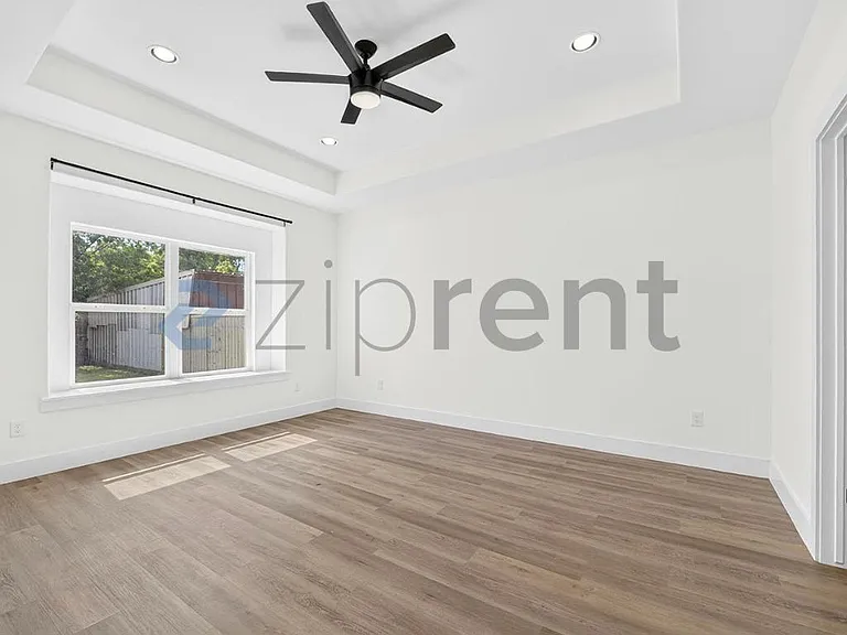 4941 Townsend Dr — Photo 13