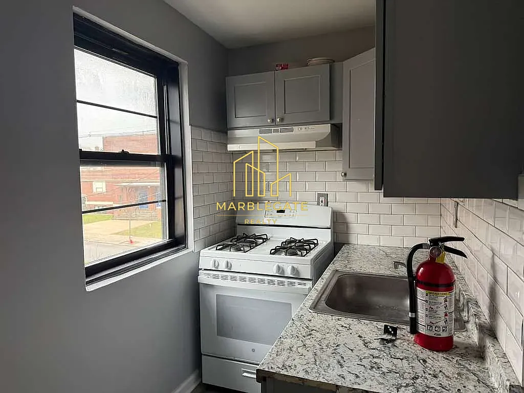 Building Photo - 575 Highland Ave #1AZ