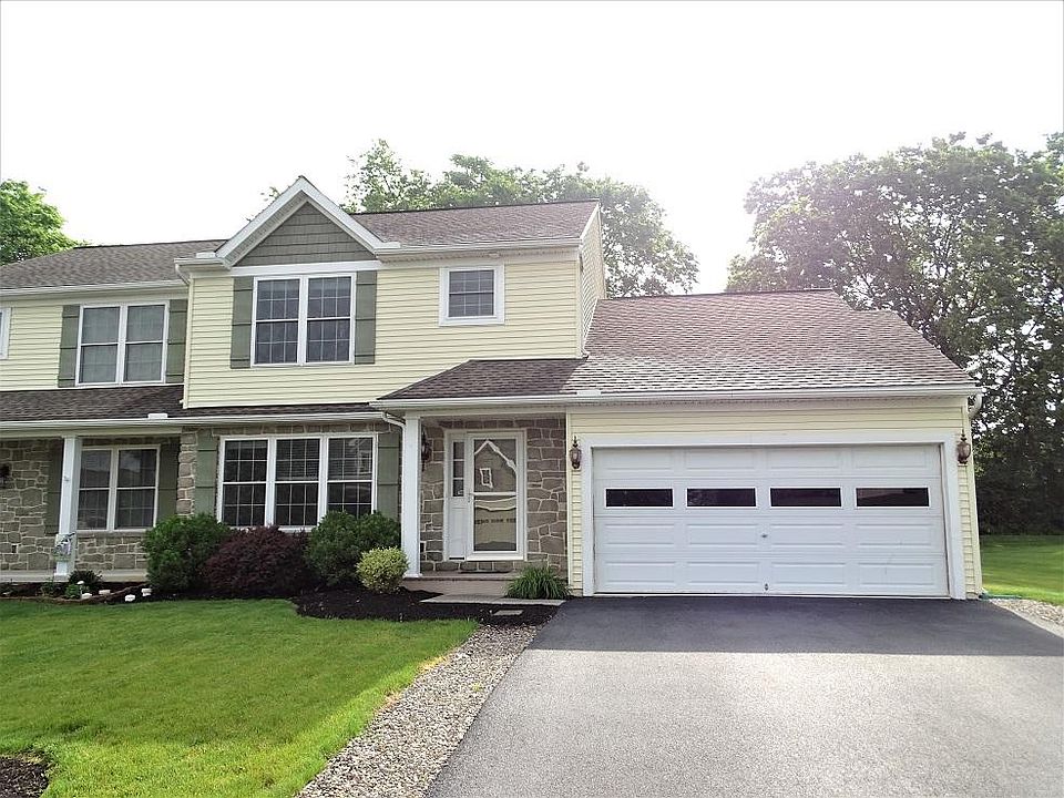 1st image of 5373 Oak Leaf Dr