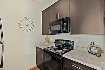The Sinclair Apartments — Photo 3