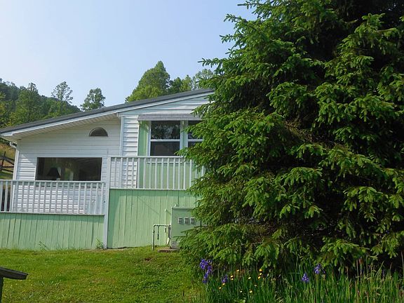 9th image of this home