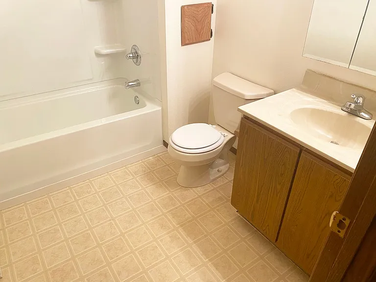 4PLEX-1911 Carol Dr — Photo 15