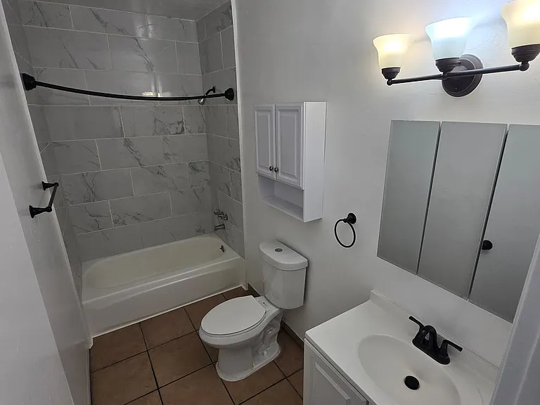 HAP PARTNERS V, LLC-1920 — Photo 19