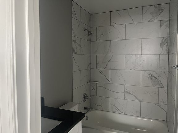 3rd image of 41 Melissa Ln #1