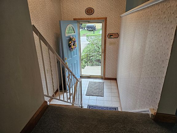 5th image of 417 Laurel Dr