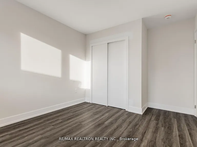 560 Finch Ave W #BASEMENT — Photo 26