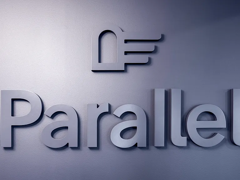 Parallel — Photo 34