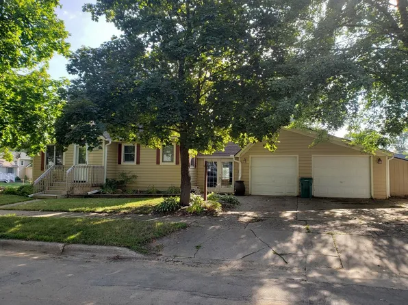 1110 8th St NW, Austin, MN 55912