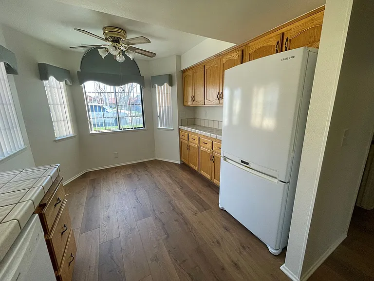 19230 Elm Dr — Photo 13