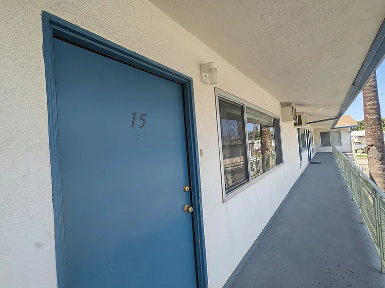 11936 Burbank Blvd — Photo 7