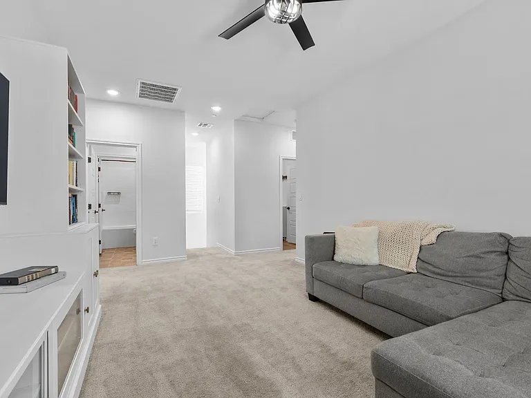8866 Sasquatch Run Ave — Photo 31
