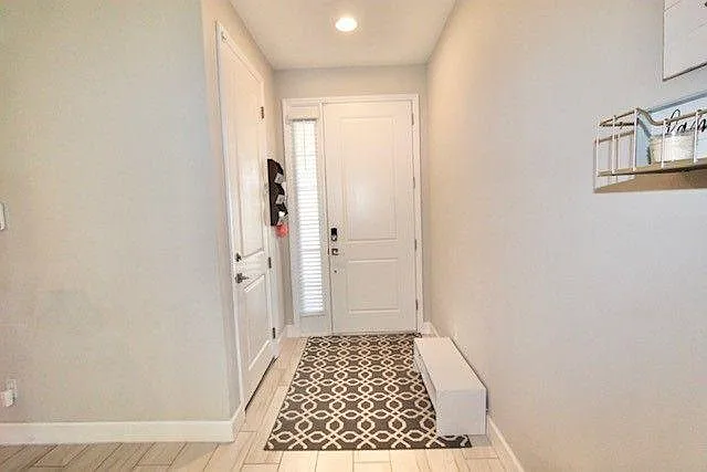 534 Lake Wildmere Cv — Photo 16