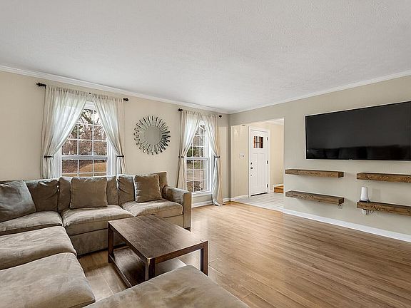 5th image of 3600 Parkside Ct
