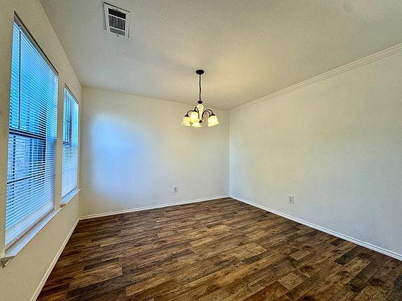 3rd image of 7213 Starwood Dr
