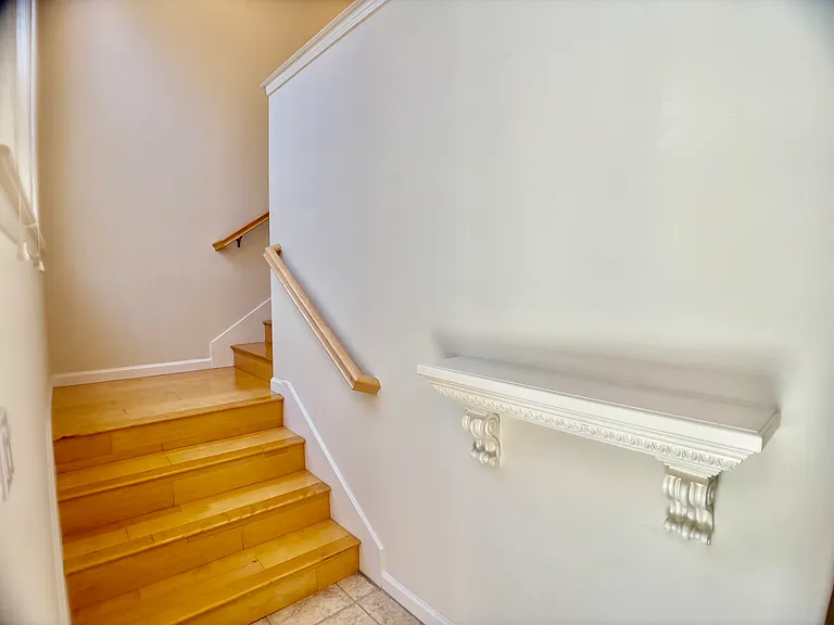 4466 Laird Cir — Photo 7