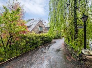 25 Seven Gables Rd, Staten Island, NY 10304