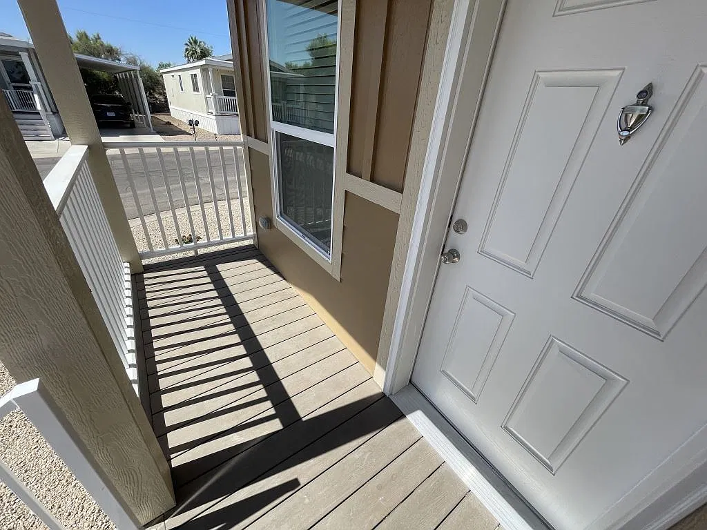 2 bed, 2.0 bath, 1056 sqft, $1,640 — Photo 4