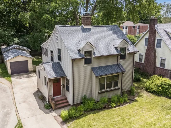 313 E Washington St, Urbana, IL 61801