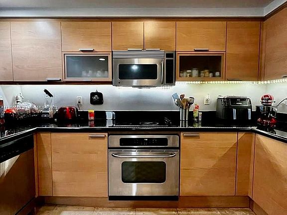 4th image of 14951 Royal Oaks Ln APT 1703