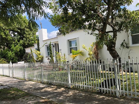 3rd image of 4021 NW 8th Ave
