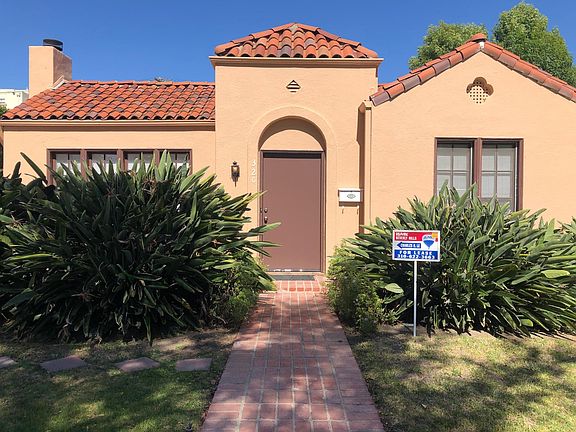 4th image of 320 S Crescent Dr