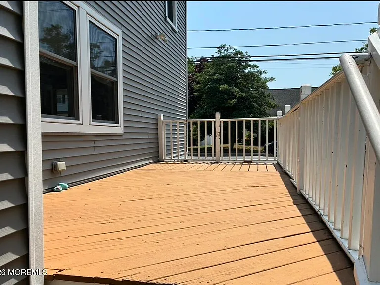 124 Wilson Ave — Photo 15